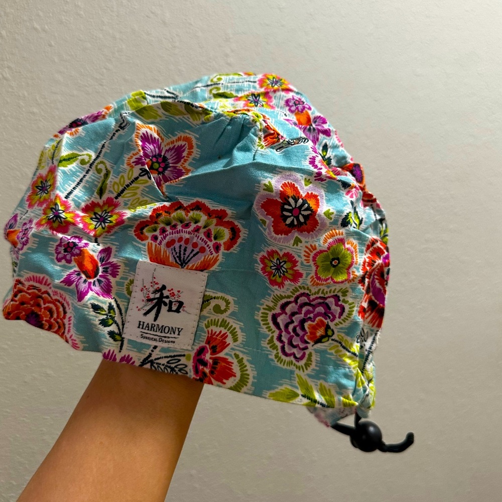 Scrub cap